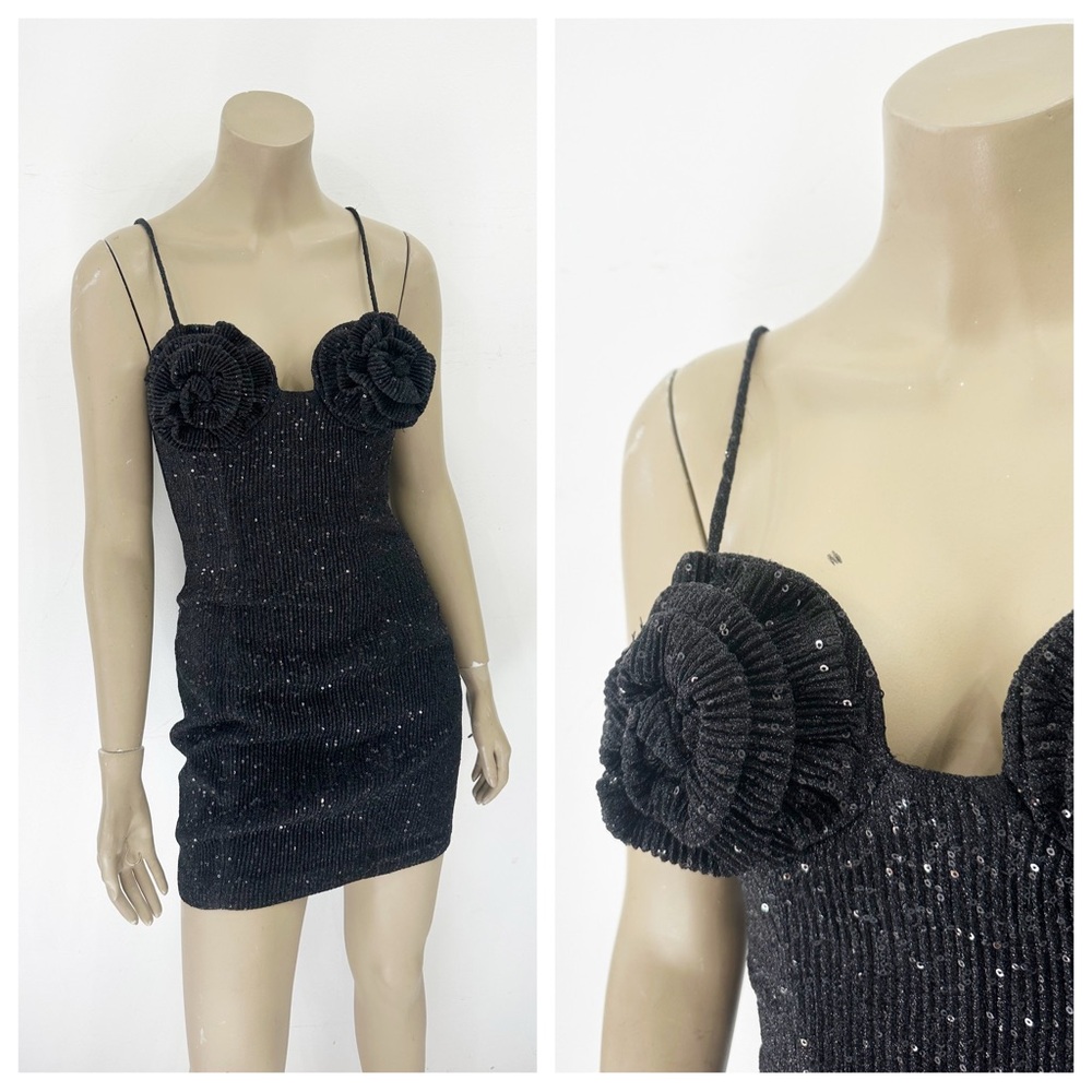 ELLE VOLVE fabulous sequin mini dress with rosette bralette. Size XS.